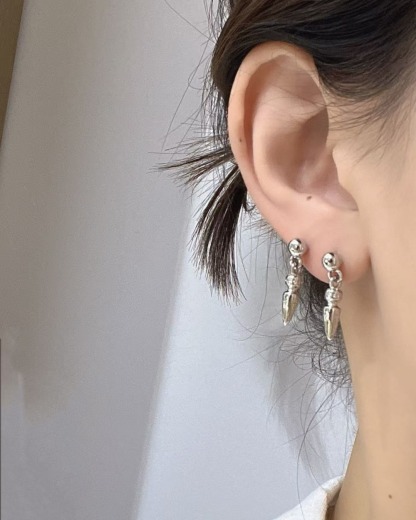 クロムハーツ「Chrome Hearts」クロムハーツ バレットピアス 18Kゴールド ピアス