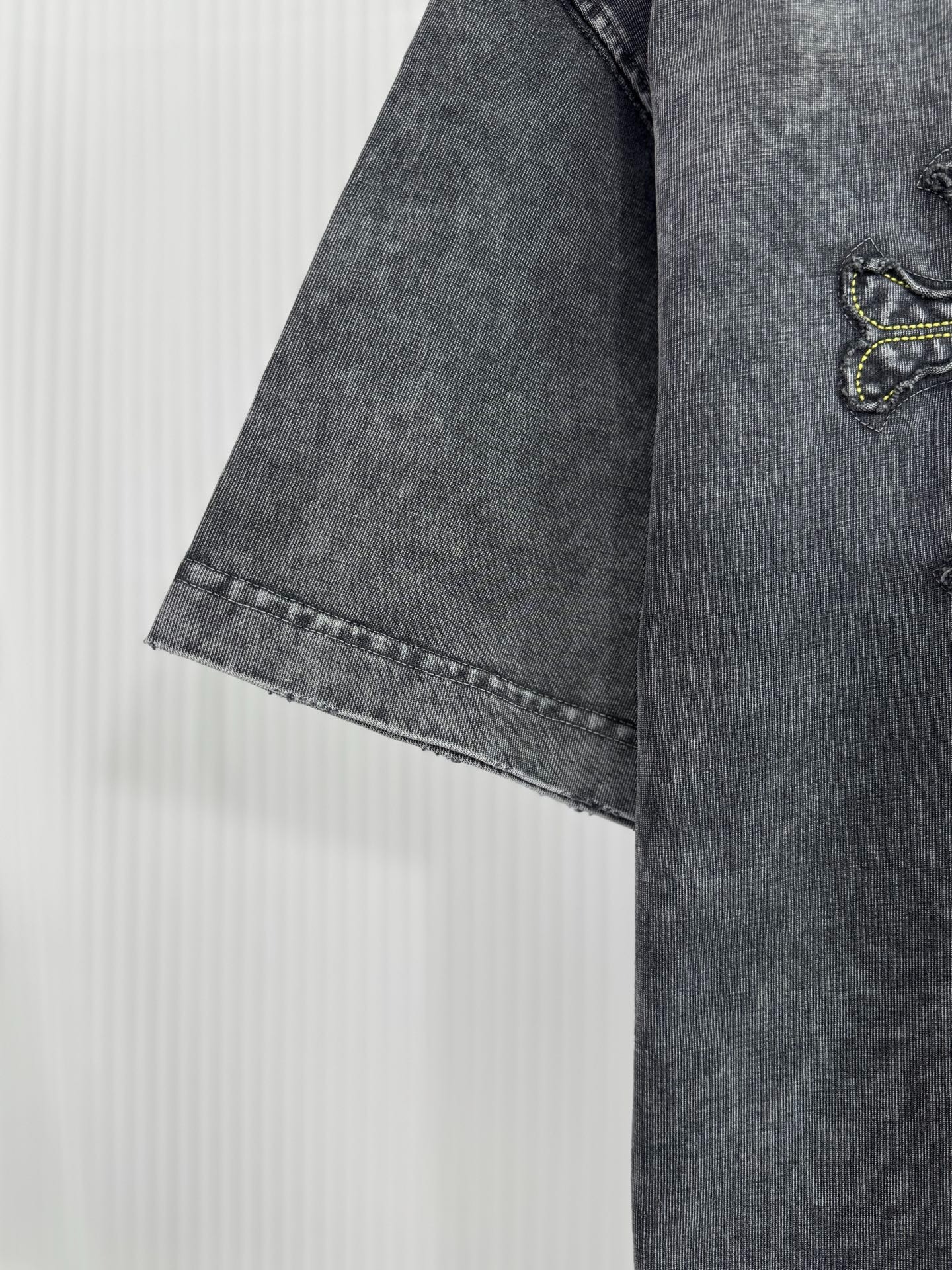 クロムハーツ「Chrome Hearts」ホースシュー＆クロス アプリケTシャツ