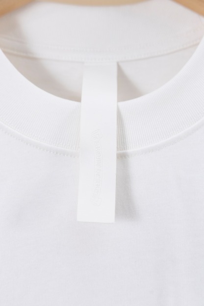 クロムハーツ「Chrome Hearts」カラフルサンスクリット エンブロイダリーTシャツ