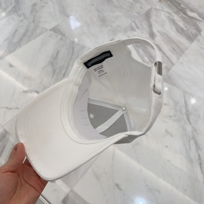 クロムハーツ「Chrome Hearts」ディストレスド スナップバック キャップ