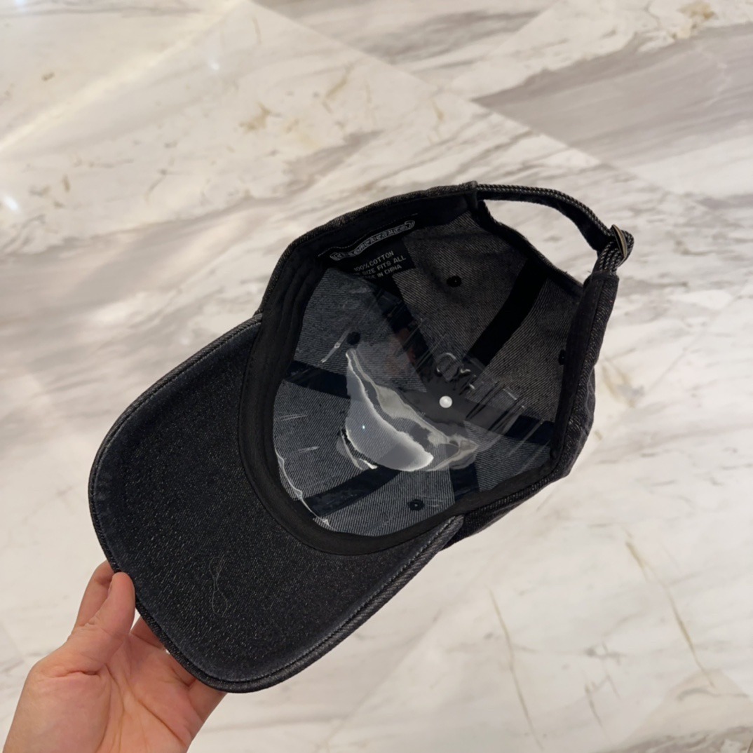 クロムハーツ「Chrome Hearts」ディストレスド スナップバック キャップ