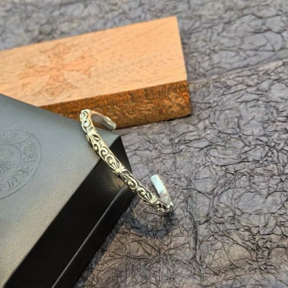クロムハーツ「Chrome Hearts」Vintage Cross Cuff Bracelet