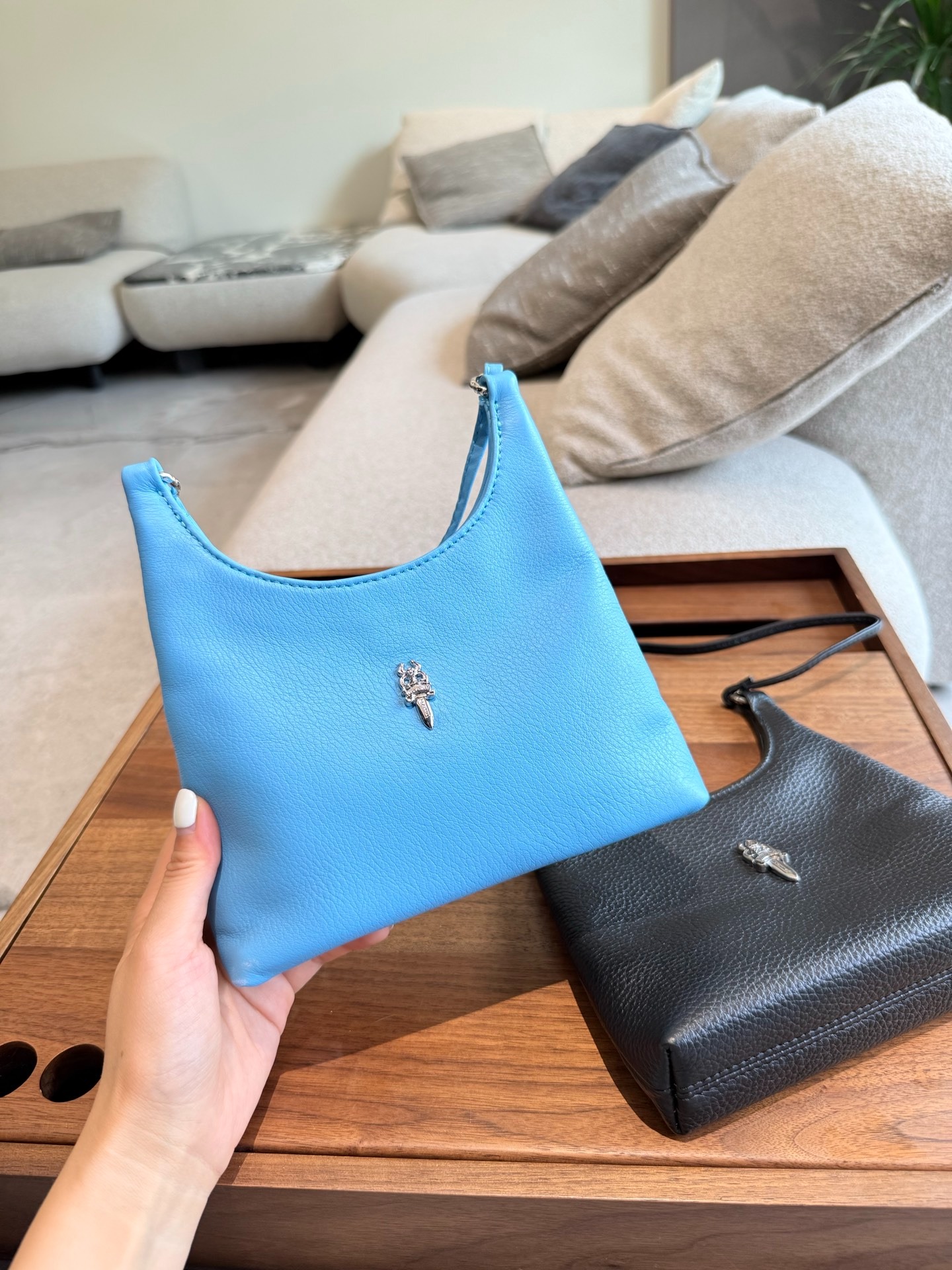 クロムハーツ「Chrome Hearts」ホワイトレザー アンダーアームバッグ