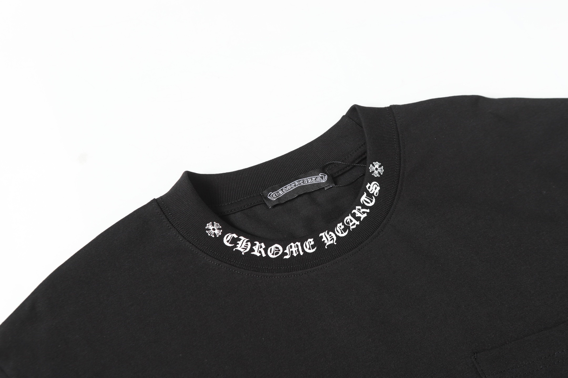 クロムハーツ「Chrome Hearts」サンスクリットロゴ ポケットTシャツ