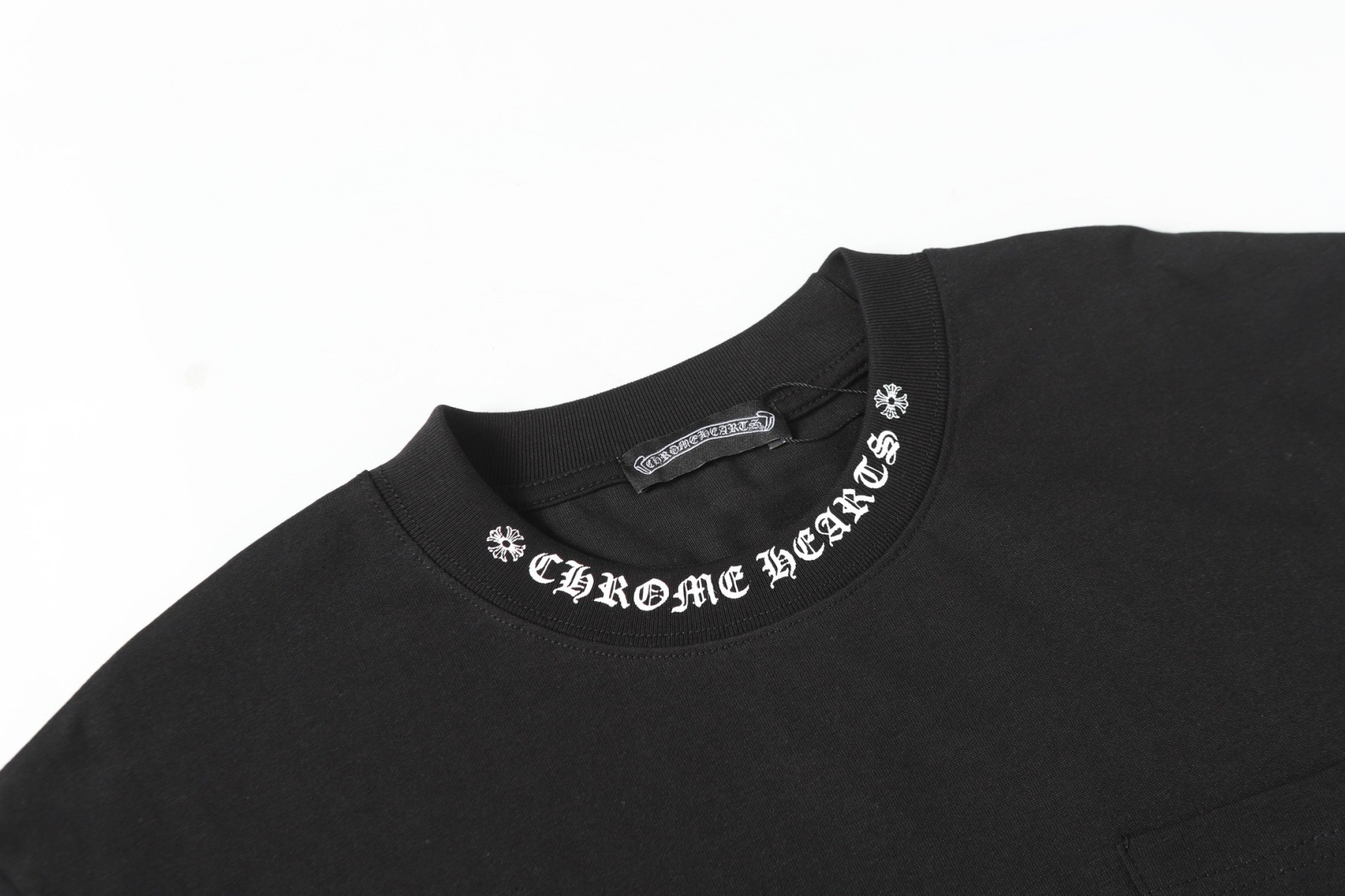 クロムハーツ「Chrome Hearts」サンスクリットロゴ ポケットTシャツ
