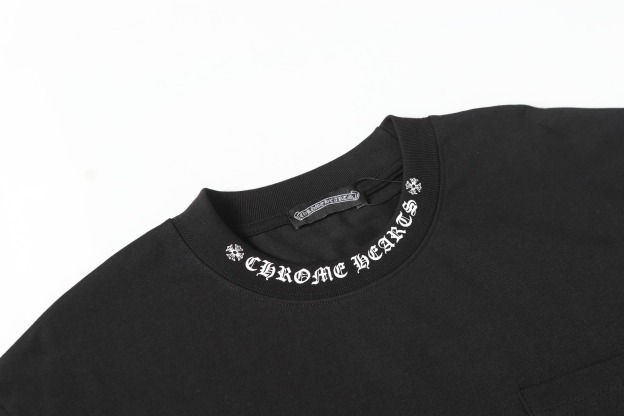 クロムハーツ「Chrome Hearts」サンスクリットロゴ ポケットTシャツ