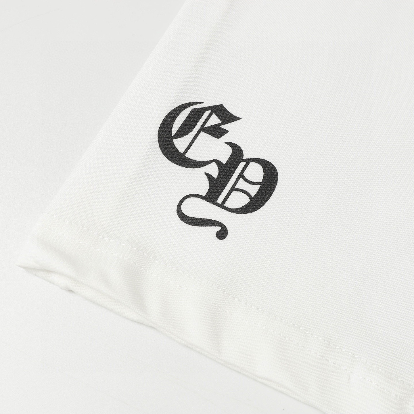 クロムハーツ「Chrome Hearts」デジタルプリントTシャツ