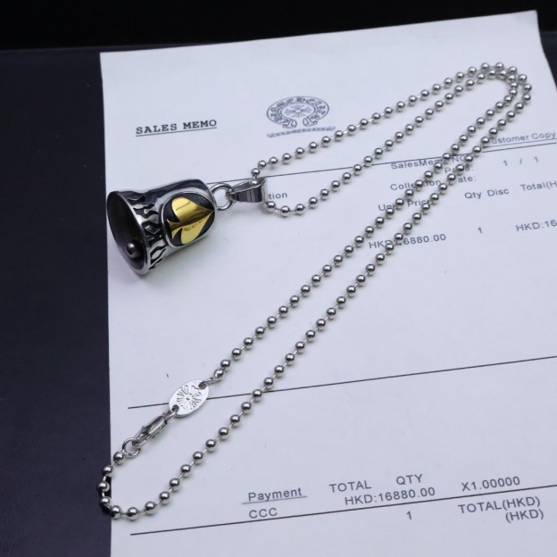 クロムハーツ「Chrome Hearts」パールチェーンオーバルクロスペンダントネックレス