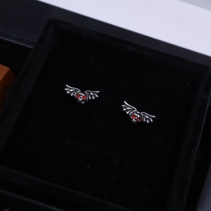 クロムハーツ「Chrome Hearts」ゴシッククロス イヤリング