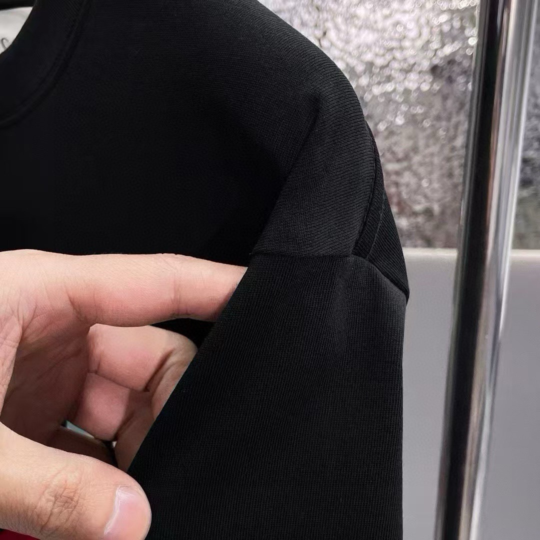 クロムハーツ「Chrome Hearts」プリントクルーネックTシャツ