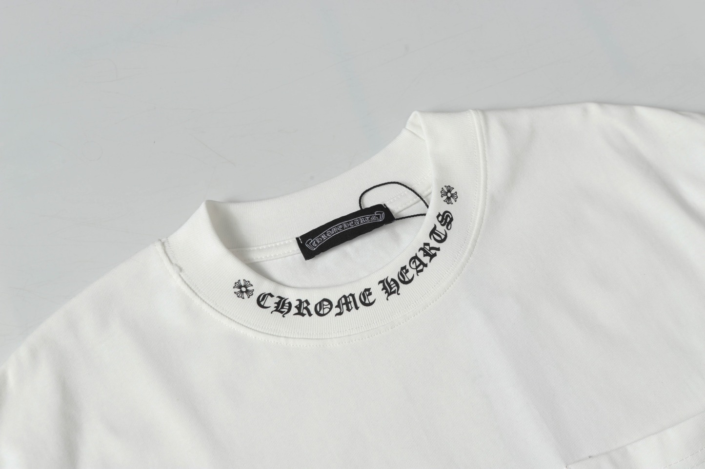 クロムハーツ「Chrome Hearts」サンスクリットロゴ ポケットTシャツ