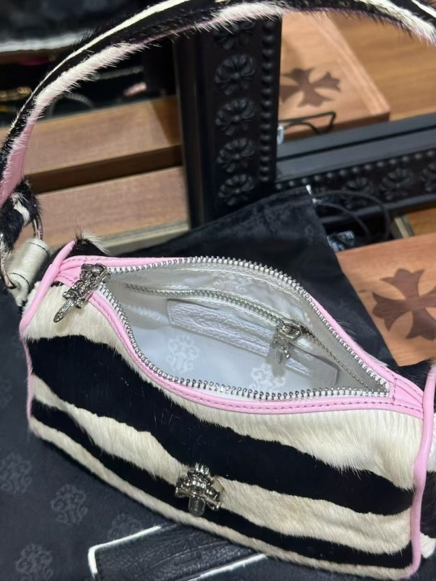 クロムハーツ「Chrome Hearts」ピンクストライプ アンダーアームバッグ