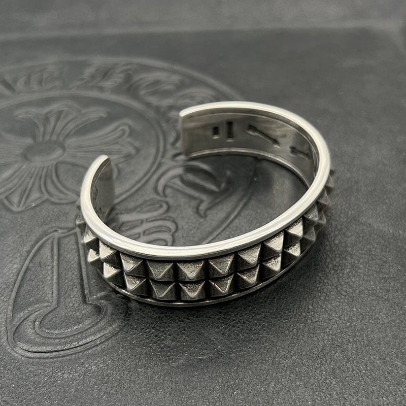 クロムハーツ「Chrome Hearts」クロム・ハーツ ヴィンテージアンティーク ダブルリベット ブレスレット アクセサリー