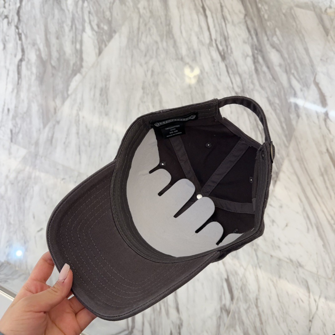 クロムハーツ「Chrome Hearts」ディストレスド スナップバック キャップ