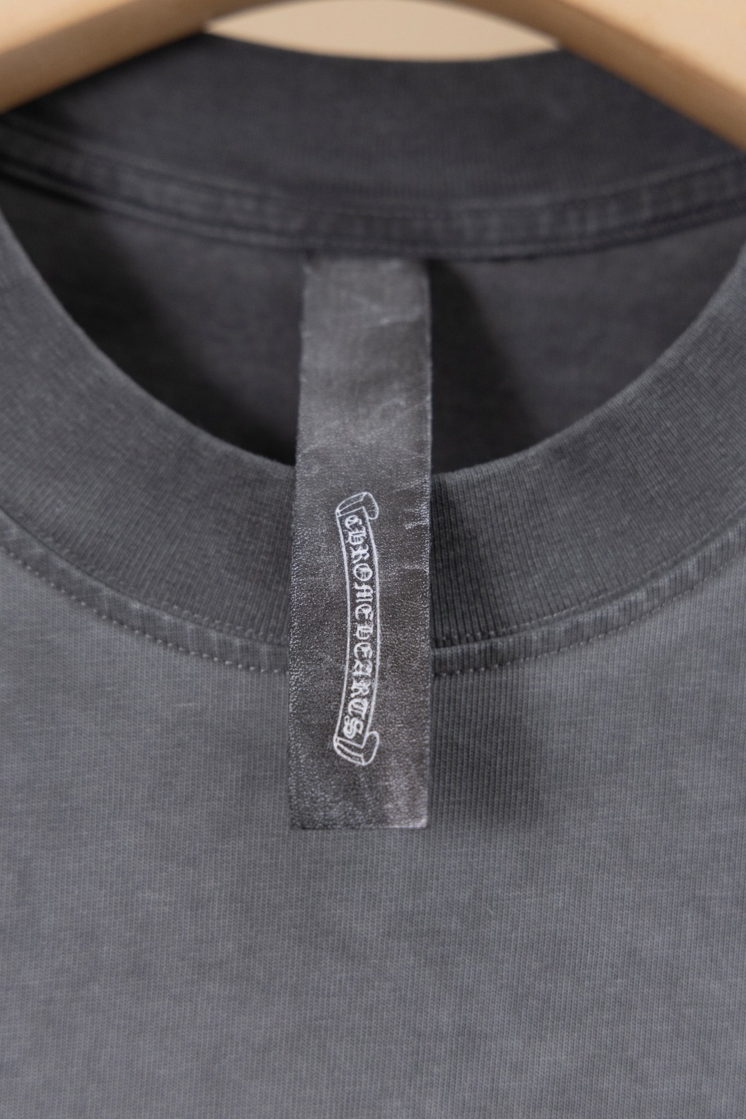 クロムハーツ「Chrome Hearts」サンスクリット3DエンブロイダリーTシャツ