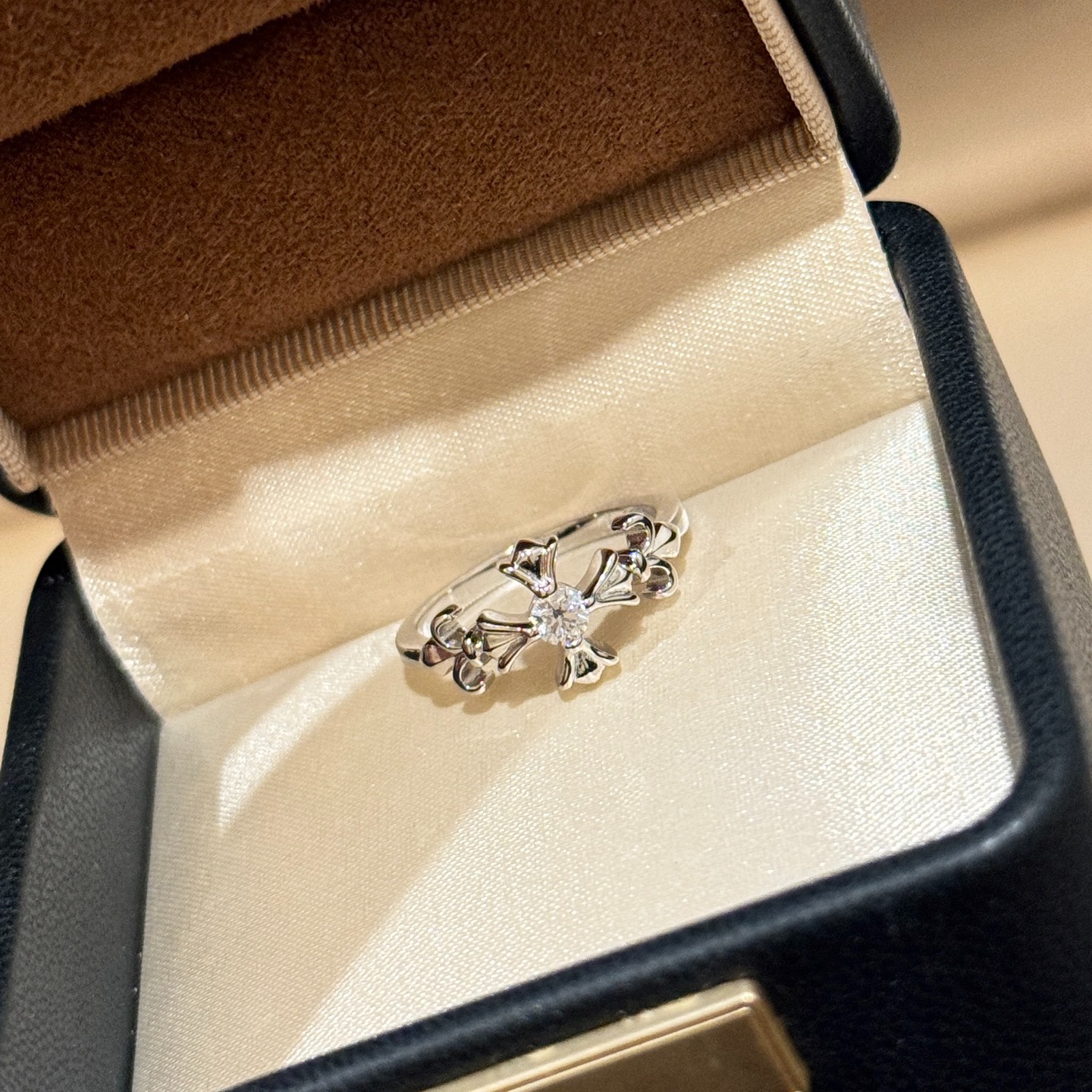 クロムハーツ (Chrome Hearts)アイリス＆クロス ダイヤモンドリング（サイズ6-8）