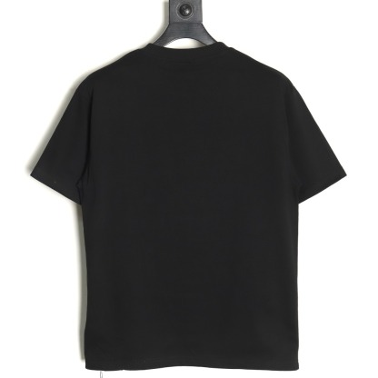 クロムハーツ「Chrome Hearts」レインボークロス オーバーサイズTシャツ