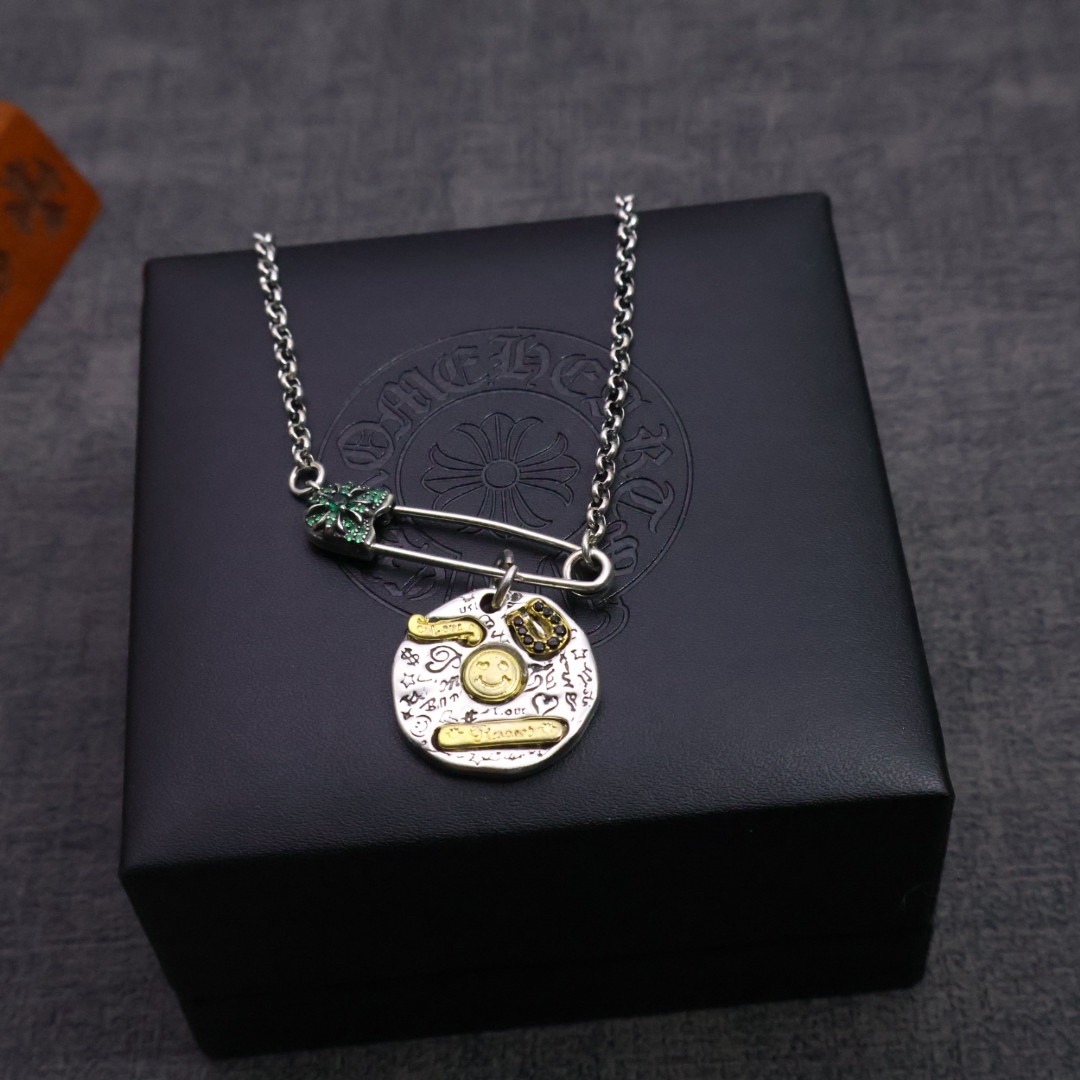 クロムハーツ「Chrome Hearts」ニューコレクションクロスピアス S925 ピアス