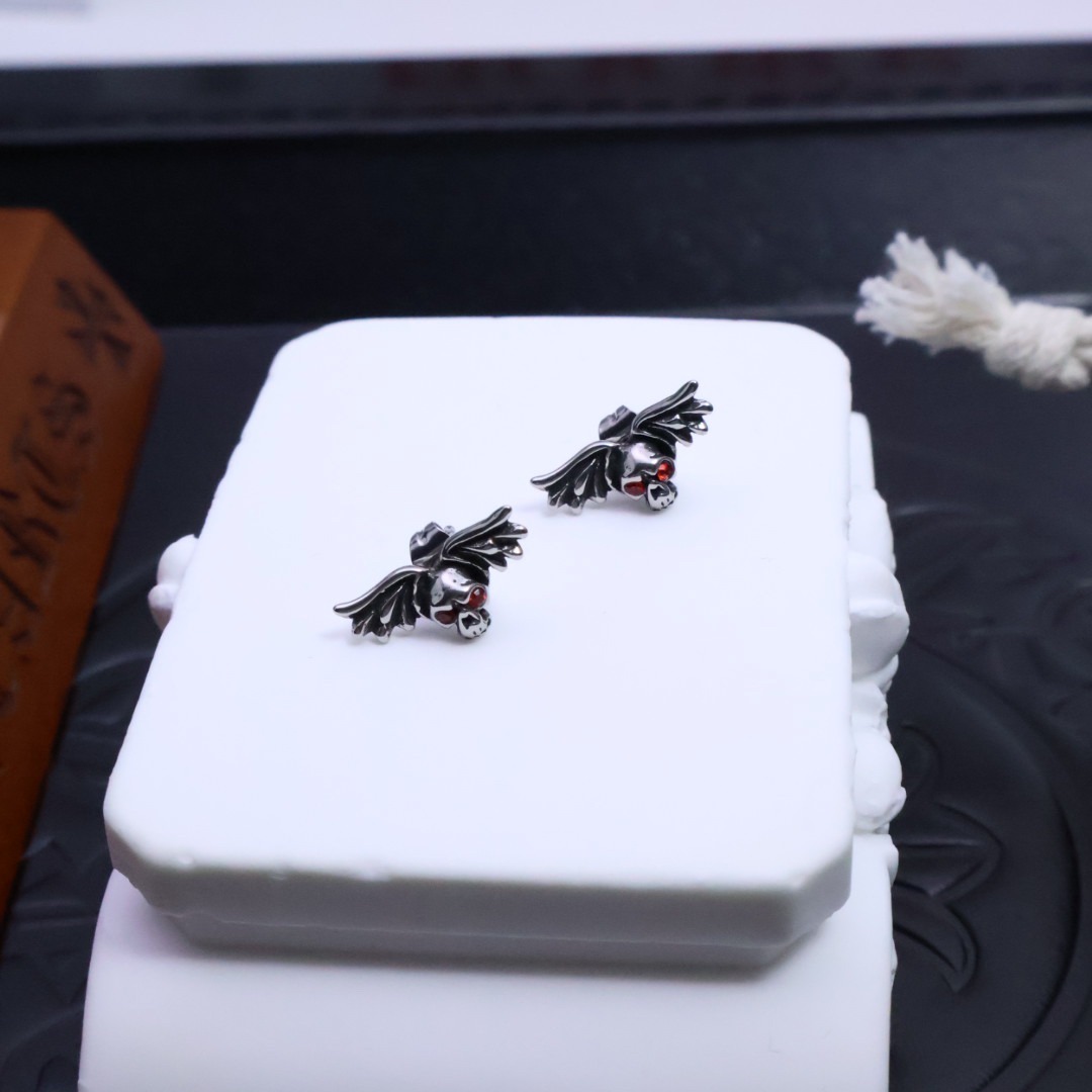 クロムハーツ「Chrome Hearts」ゴシッククロス イヤリング