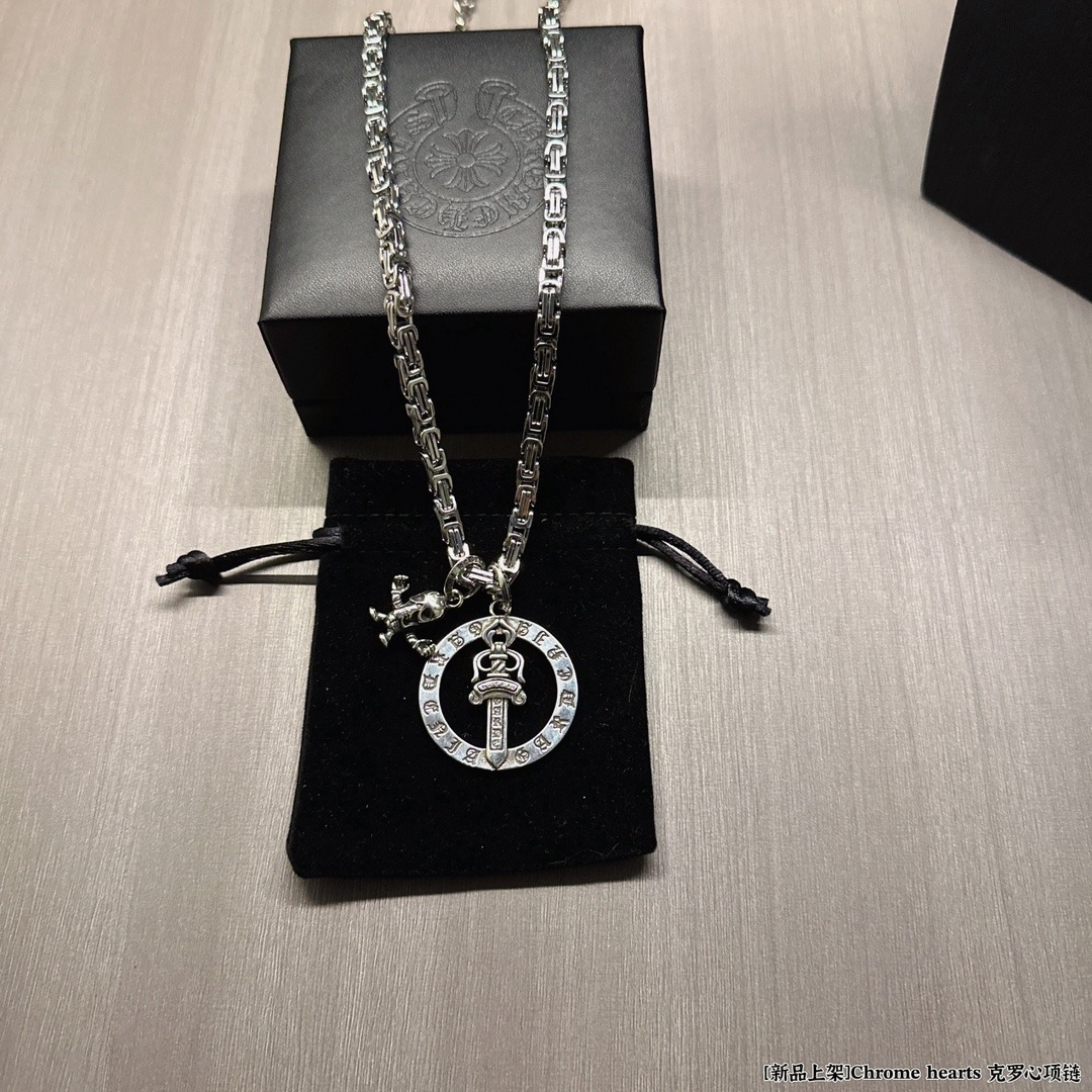 クロムハーツ「Chrome Hearts」ヴィンテージクロスフラワーネックレス