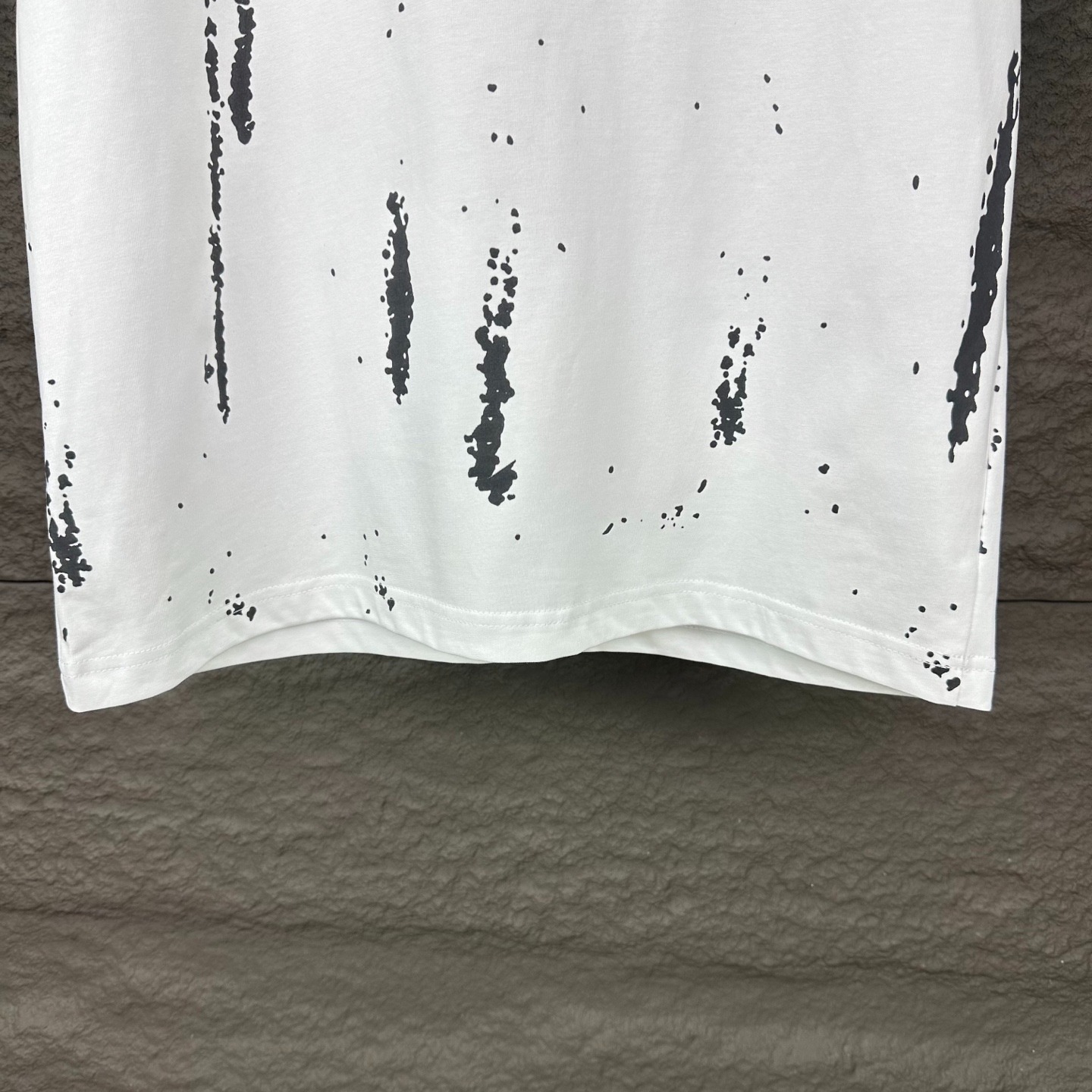 クロムハーツ「Chrome Hearts」スプラッターエンボス ホースシューTシャツ