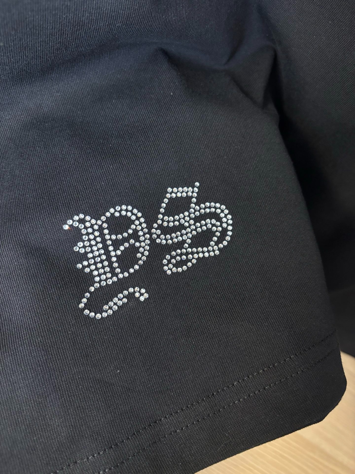 クロムハーツ「Chrome Hearts」クロスレザーパッチTシャツ