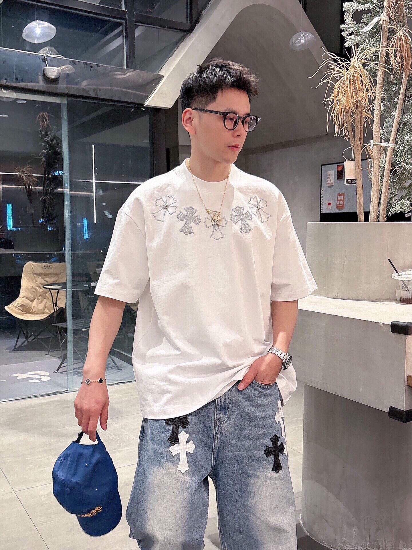 クロムハーツ「Chrome Hearts」エンブロイダリーロゴTシャツ