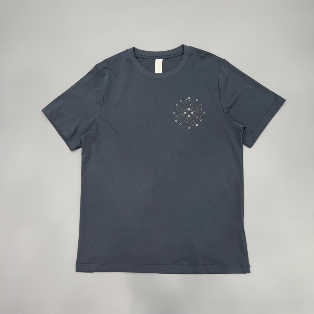 クロムハーツ「Chrome Hearts」スタッドサンスクリット スパンコールTシャツ