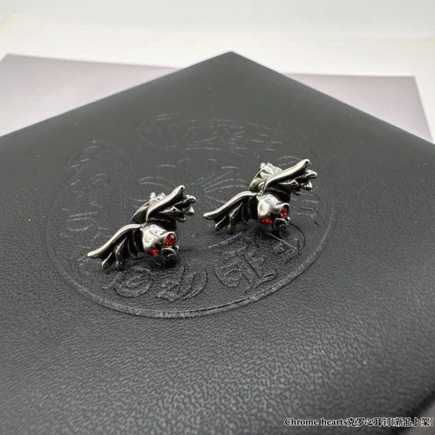 クロムハーツ「Chrome Hearts」アンティーククロスピアス S925 ユニセックス ピアス