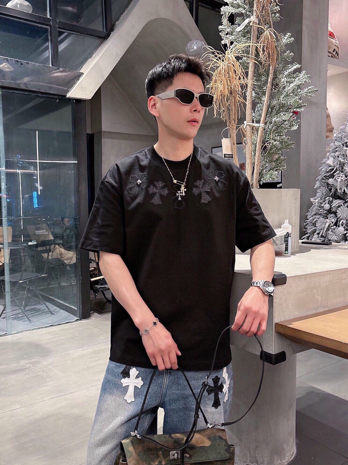 クロムハーツ「Chrome Hearts」エンブロイダリーロゴTシャツ