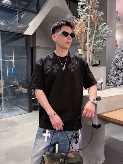 クロムハーツ「Chrome Hearts」エンブロイダリーロゴTシャツ