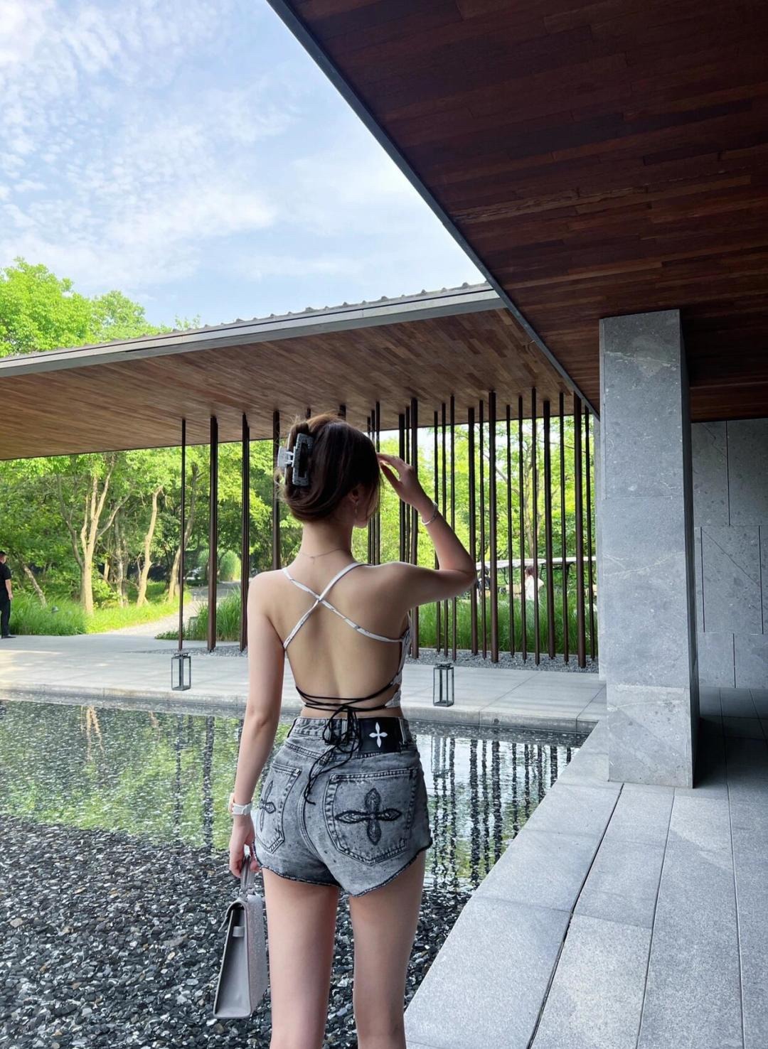 クロムハーツ「Chrome Hearts」プレミアム ストレッチデニム ショートパンツ