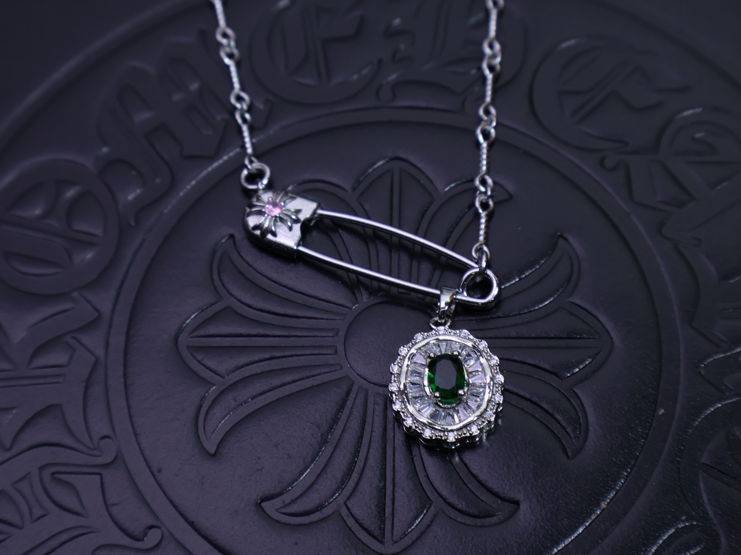 クロムハーツ「Chrome Hearts」ゴシッククロス＆フルール マルチスタイルペンダント