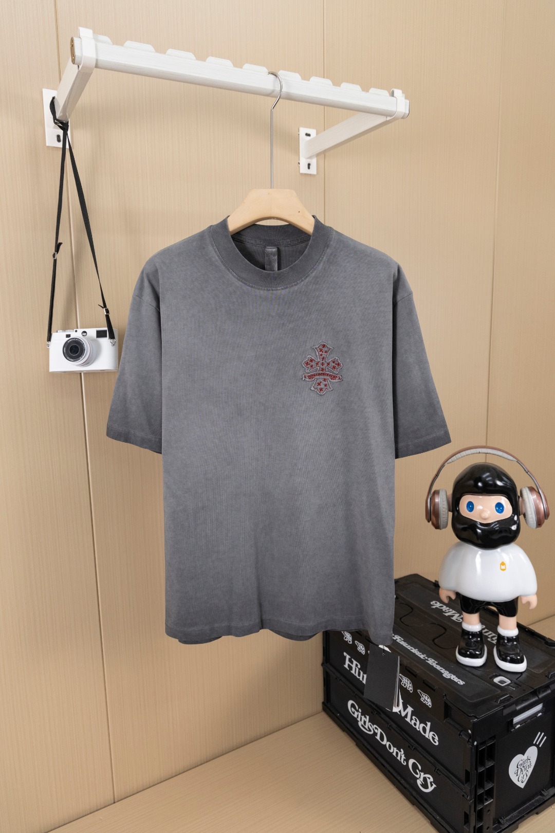 クロムハーツ「Chrome Hearts」サンスクリット3DエンブロイダリーTシャツ