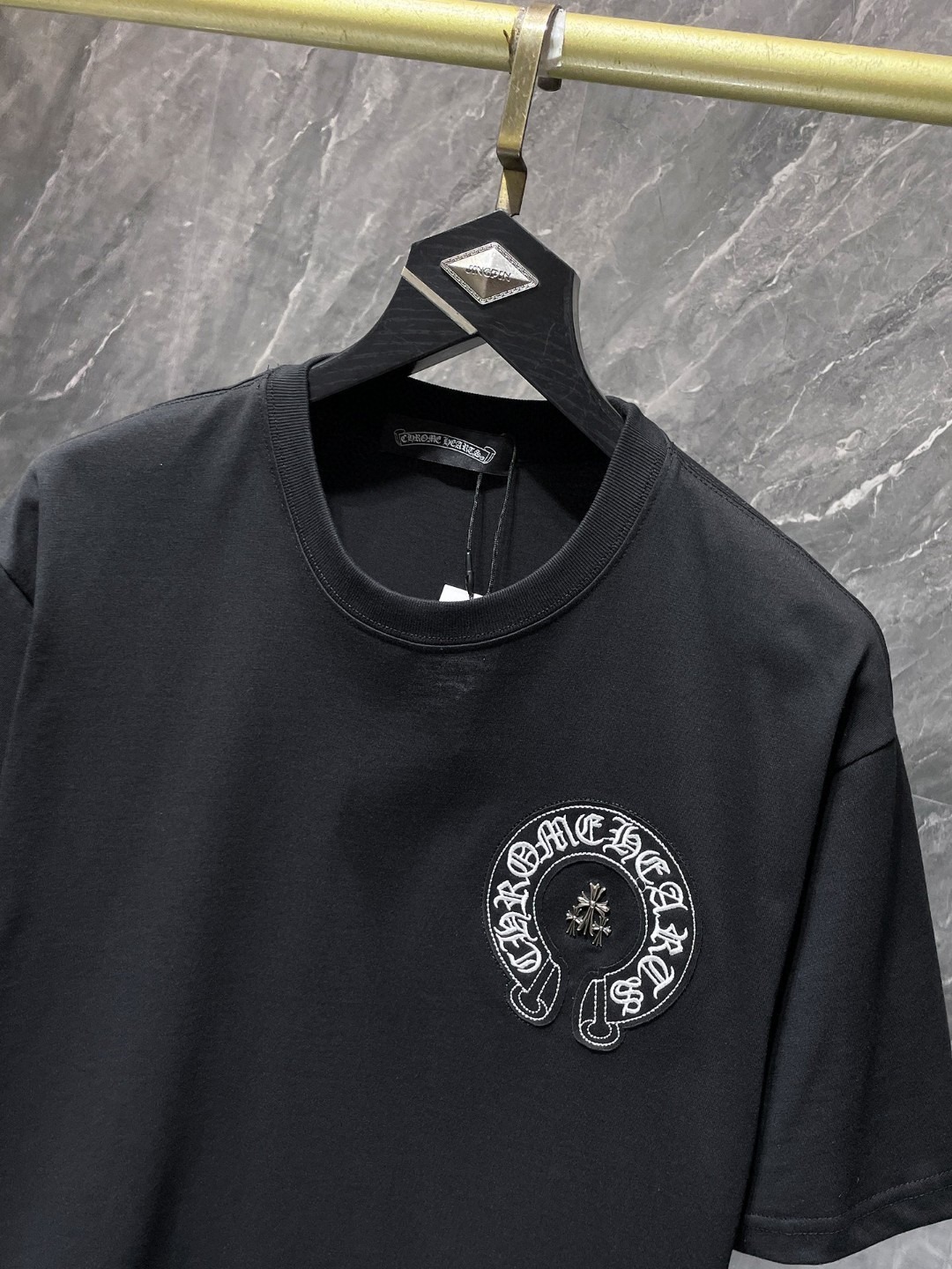 クロムハーツ「Chrome Hearts」クロスホースシュー サンスクリットTシャツ