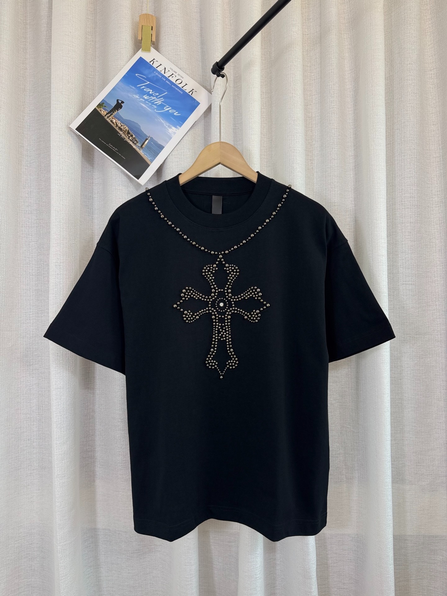 クロムハーツ「Chrome Hearts」ホースシュー＆クロス パールプリント Tシャツ