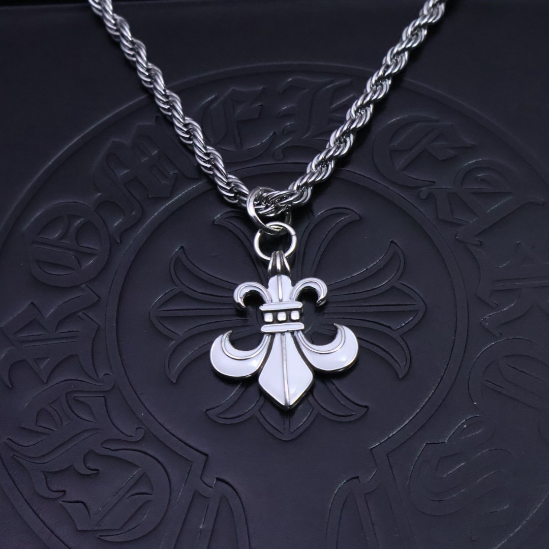 クロムハーツネックレスですP110