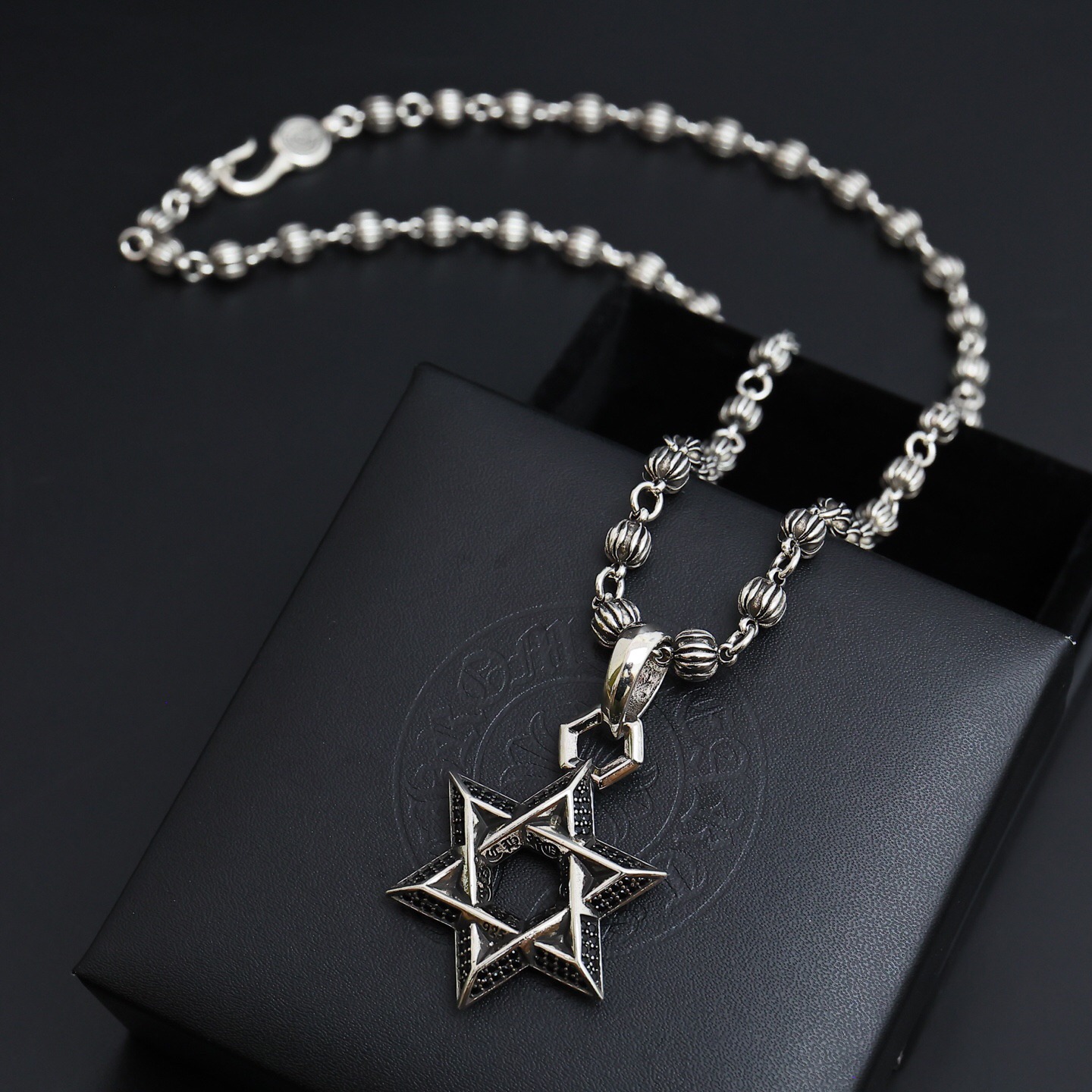 クロムハーツ「Chrome Hearts」スカル&クロス チェーンネックレス