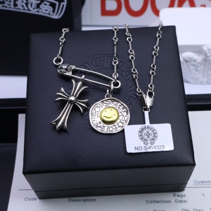 クロムハーツ「Chrome Hearts」ソーンクロス ブローチチェーンネックレス