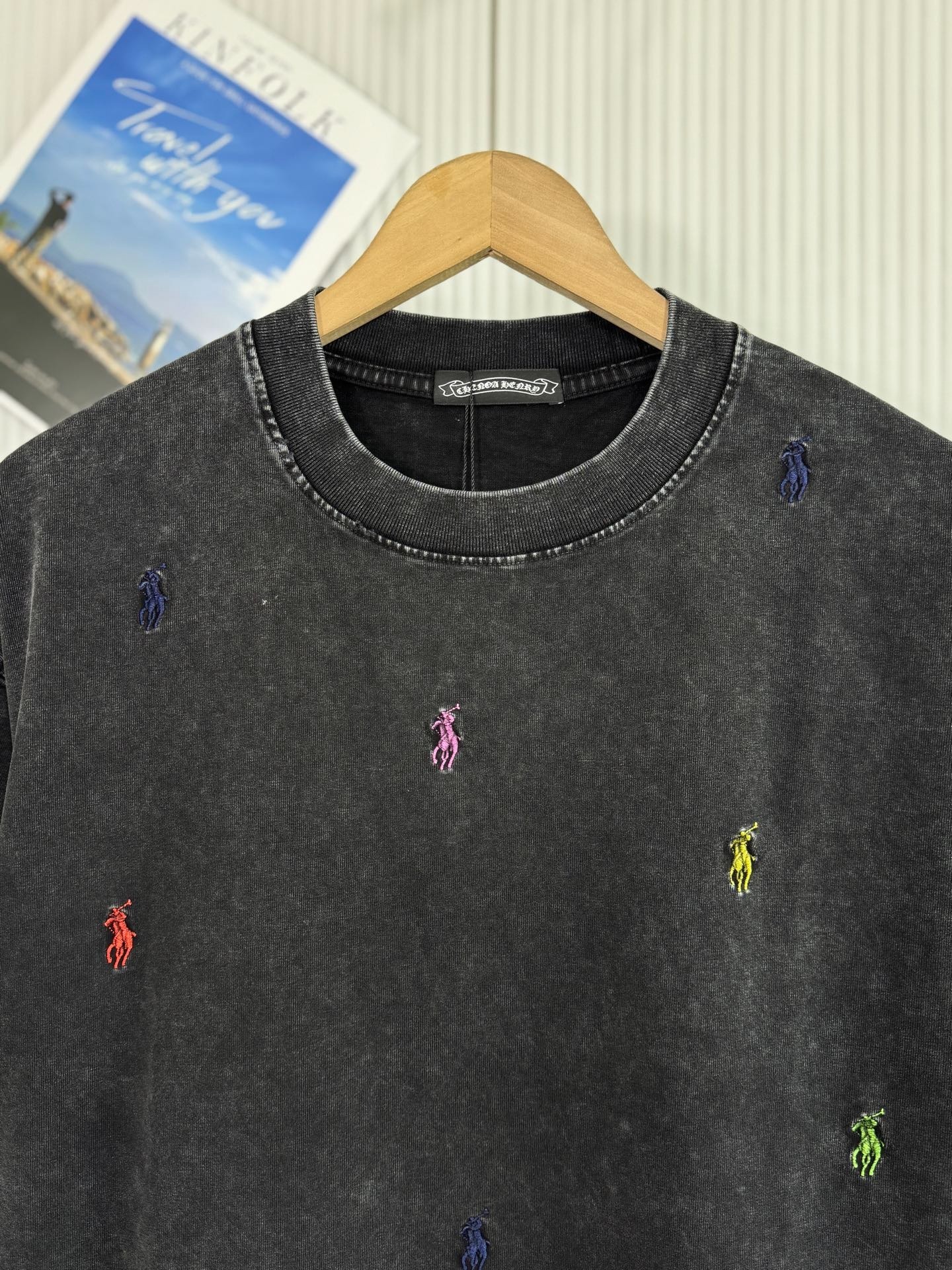 クロムハーツ「Chrome Hearts」3Dホースシュークロス エンブロイダリーTシャツ