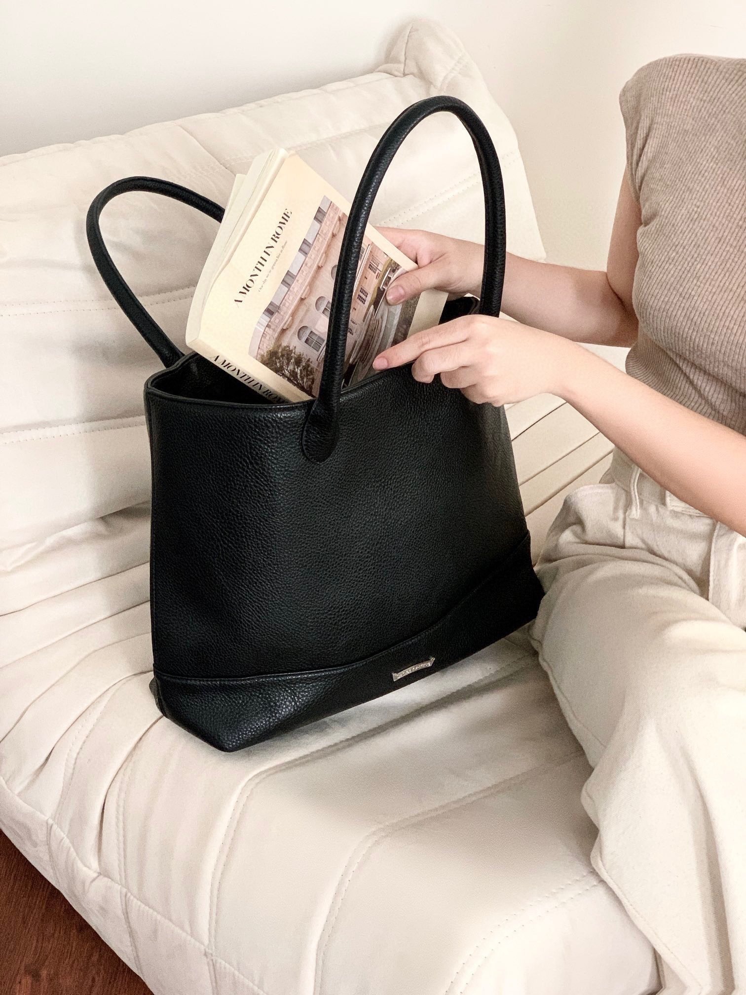 クロムハーツ「Chrome Hearts」メタリッククロスロゴ レザートートバッグ 35×31×12cm