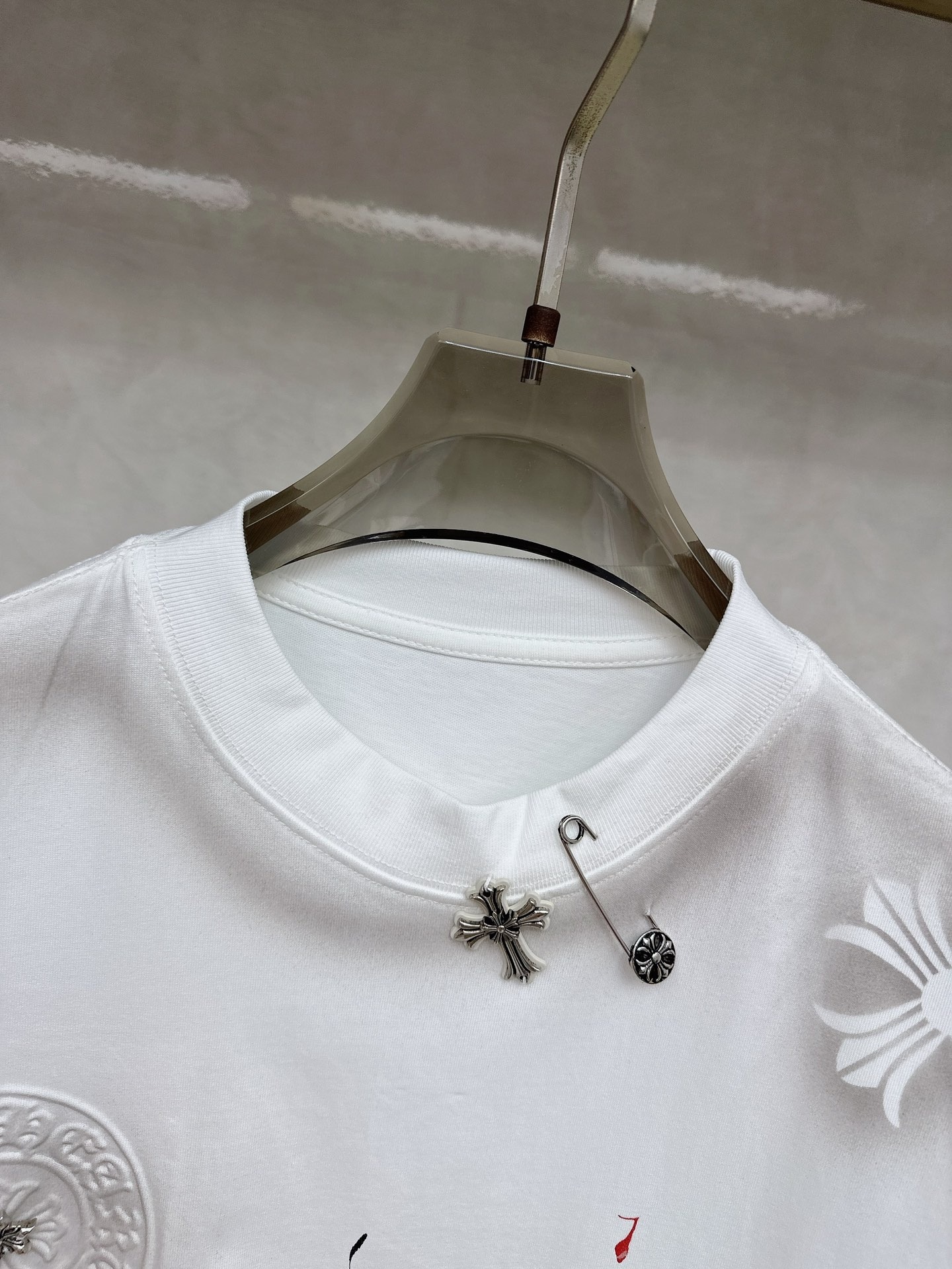 クロムハーツ「Chrome Hearts」ハンドペイントロゴ カジュアルTシャツ