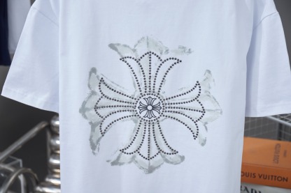 クロムハーツ「Chrome Hearts」プリント&ストーンTシャツ