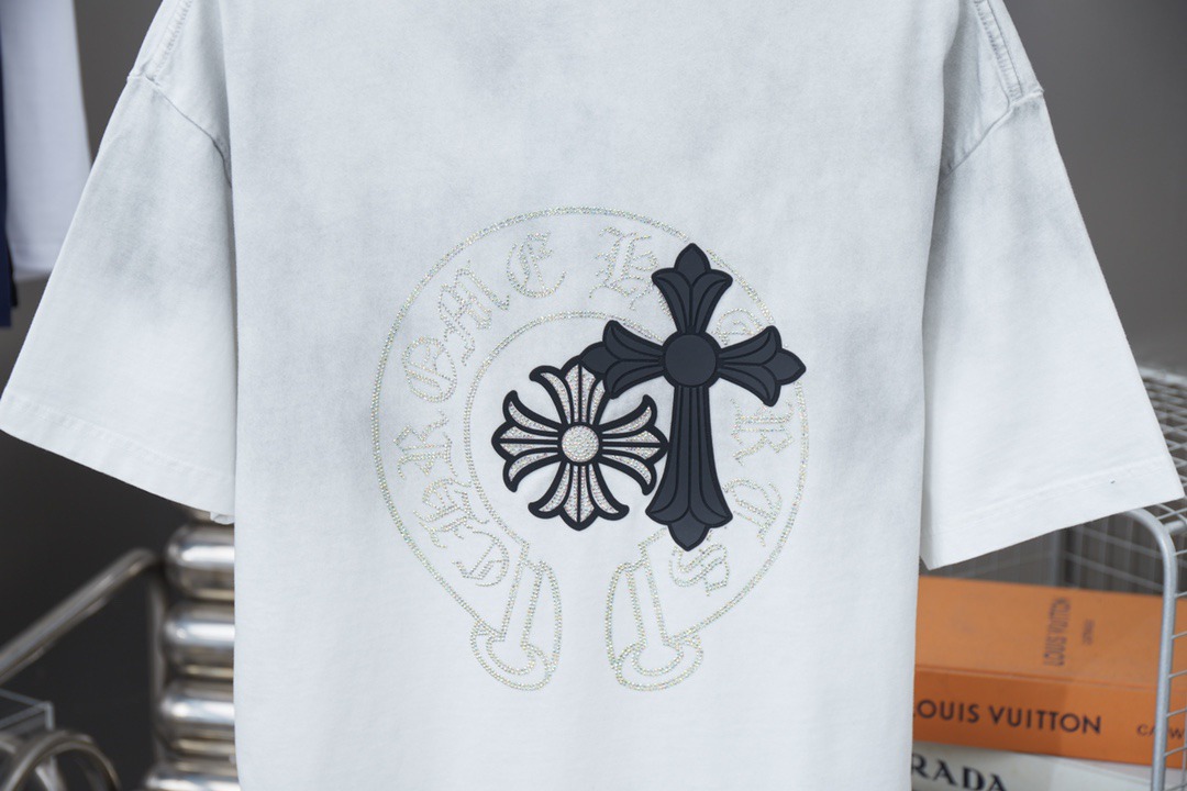 クロムハーツ「Chrome Hearts」ヘビーウェイト ストーンTシャツ