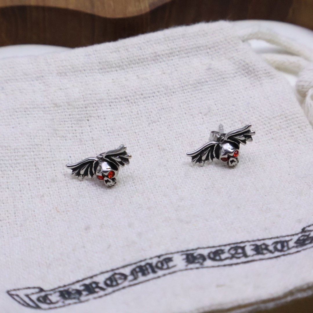 クロムハーツ「Chrome Hearts」ゴシッククロス イヤリング