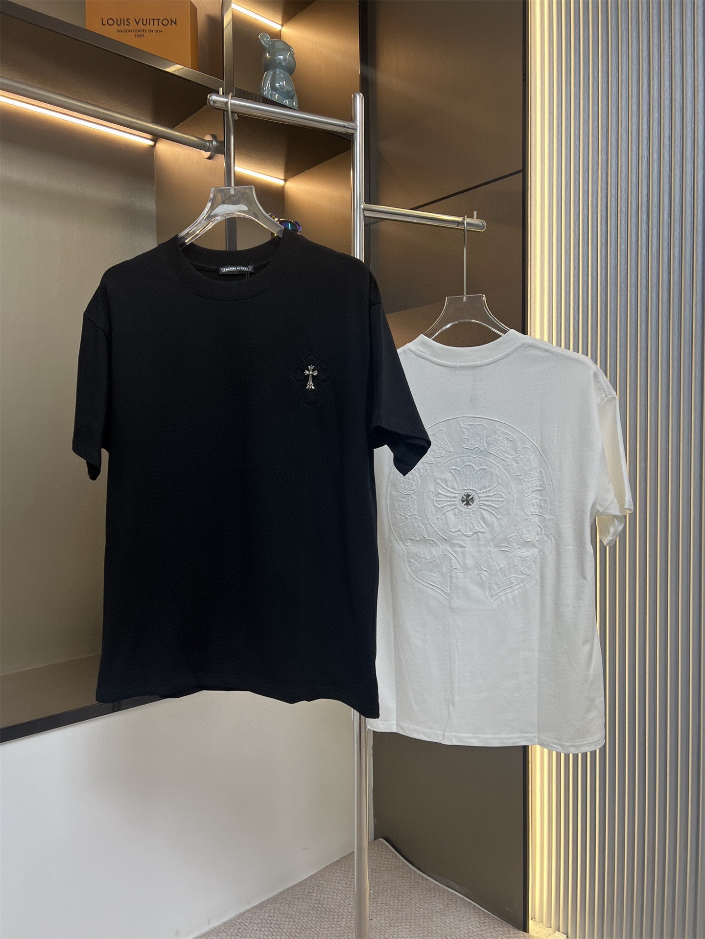 クロムハーツ「Chrome Hearts」レーザーカット クロス プリントTシャツ-ISETAN PRESTIGE CURATED