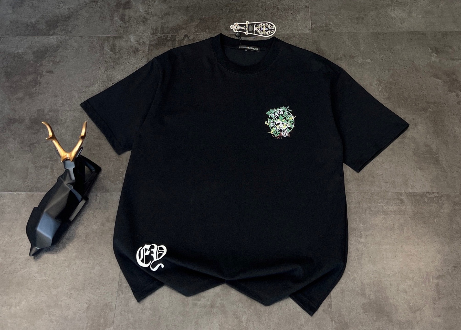 クロムハーツ「Chrome Hearts」シグネチャークロス プリントTシャツ