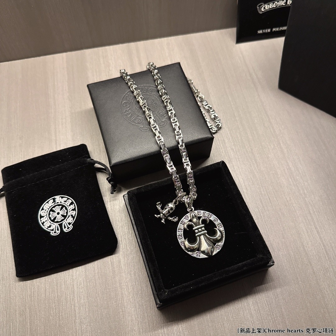 クロムハーツ「Chrome Hearts」ヴィンテージクロスフラワーネックレス