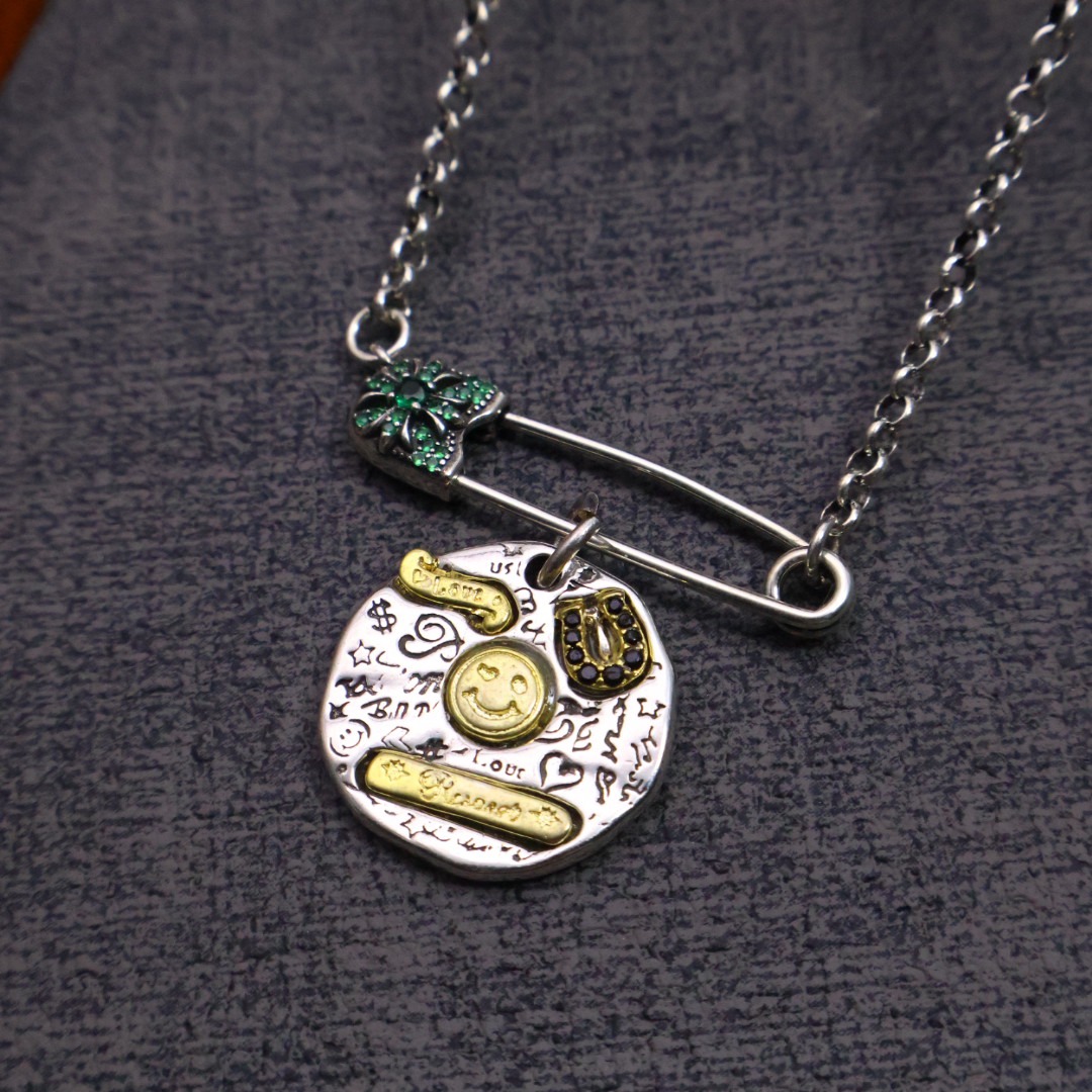 クロムハーツ「Chrome Hearts」ニューコレクションクロスピアス S925 ピアス