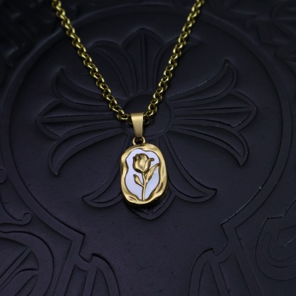 クロムハーツ「Chrome Hearts」ゴシッククロス＆フルール ペンダントネックレス